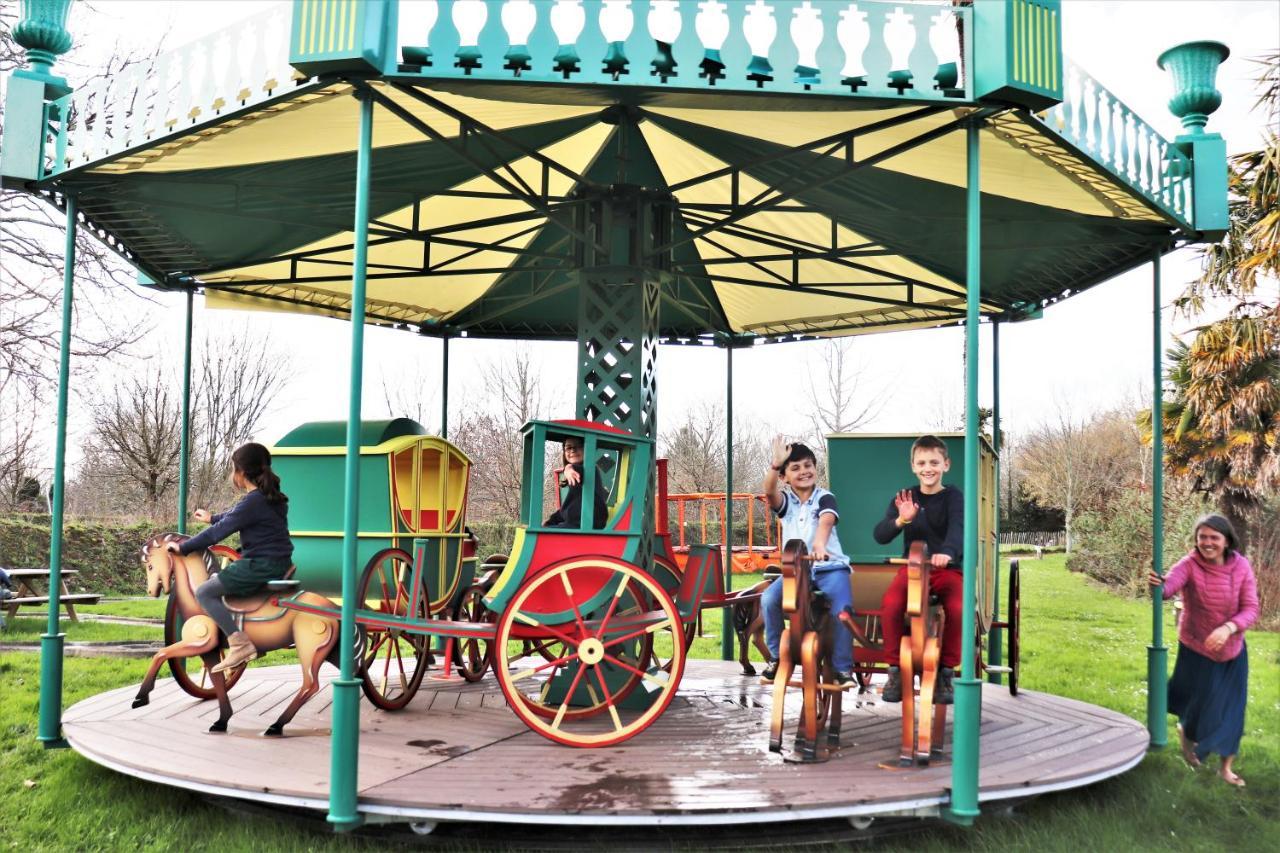 קמפר Camping De L'Orangerie De Lanniron מראה חיצוני תמונה